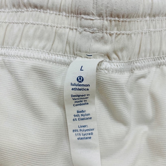 Men's Lululemon Lined Short 9" White size L, no signs of wear - Picture 3 of 5